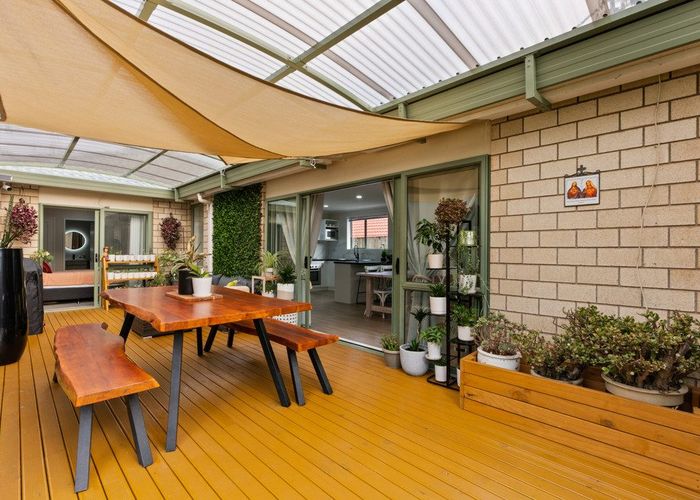 at 4 Kumar Place, The Gardens, Manukau City, Auckland