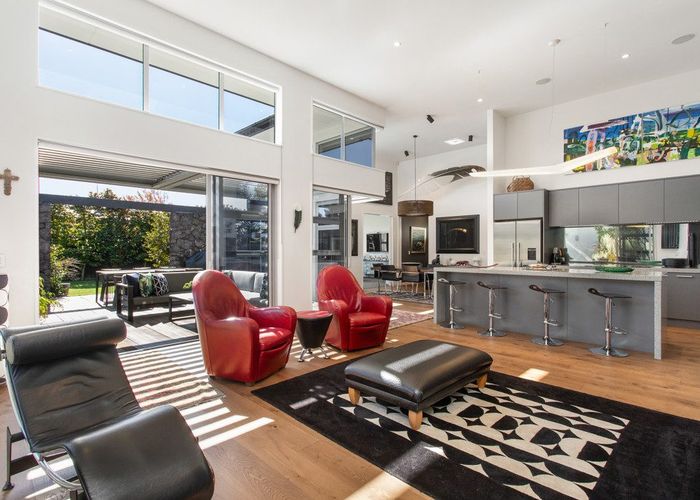  at 17 Clyde Road, Fendalton, Christchurch City, Canterbury