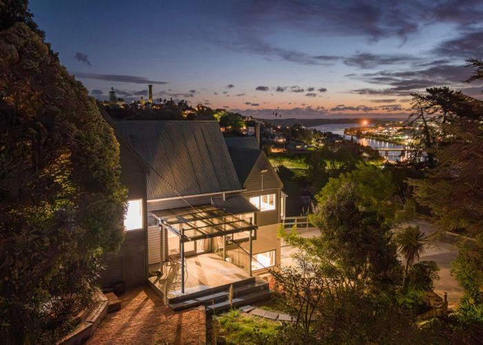  at 20 Shakespeare Road, Bastia Hill, Whanganui, Manawatu / Whanganui