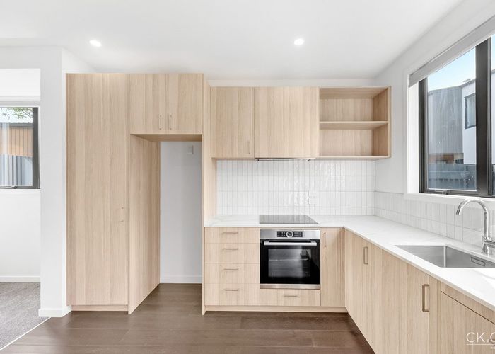  at 11/323 Riverside Drive, Waterloo, Lower Hutt, Wellington