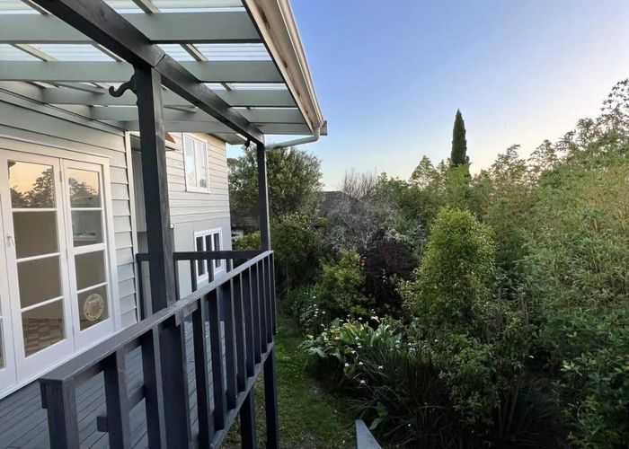 at 16 Richards Avenue, Forrest Hill, North Shore City, Auckland
