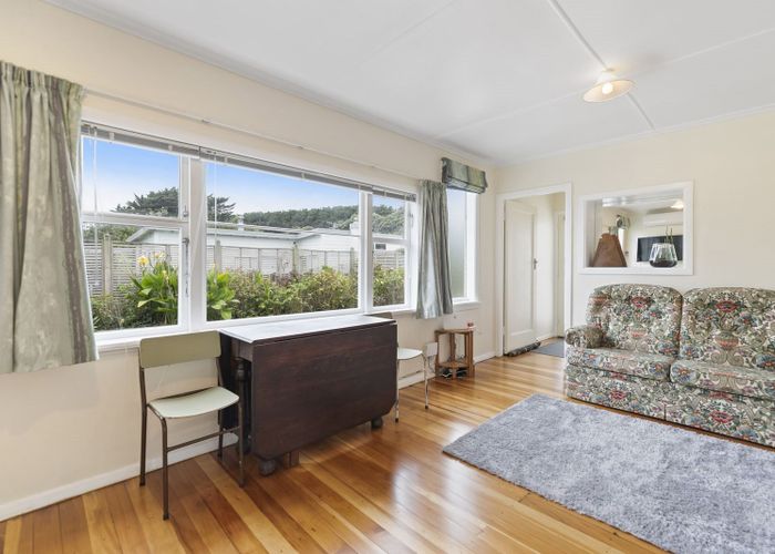  at 15 The Avenue, Otaki Beach, Otaki