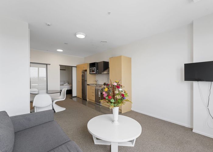  at 913/17 Putney Way, Manukau, Manukau City, Auckland