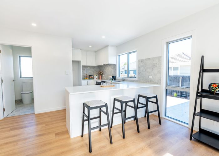  at 1/75 & 2/75 Barton Street, Woolston, Christchurch City, Canterbury