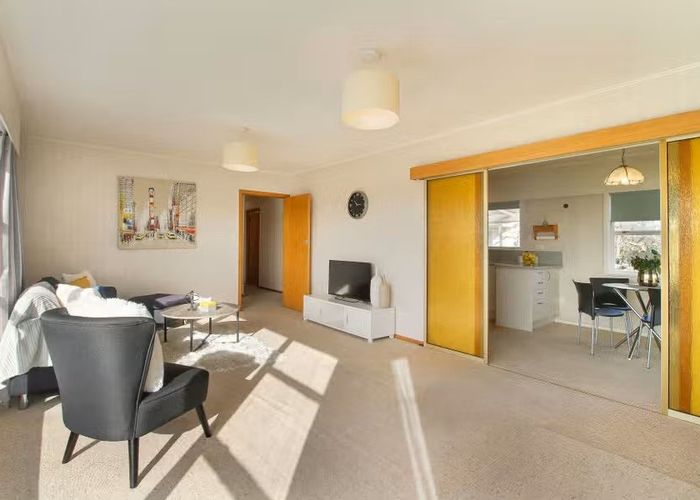  at 18 Raeben Avenue, Hillcrest, North Shore City, Auckland