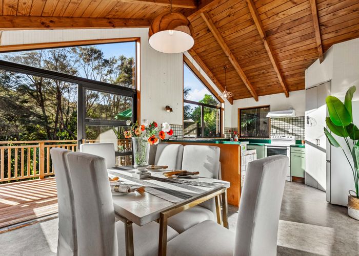  at 21A Western Road, Laingholm, Waitakere City, Auckland