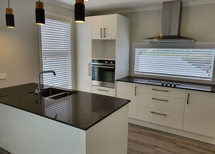  at 17 Bob Carter Place, Welcome Bay, Tauranga, Bay Of Plenty