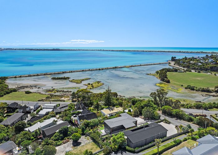  at 24 Maffeys Road, Mount Pleasant, Christchurch
