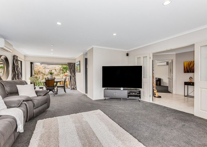  at 3 Riverstone Drive, Riverstone Terraces, Upper Hutt