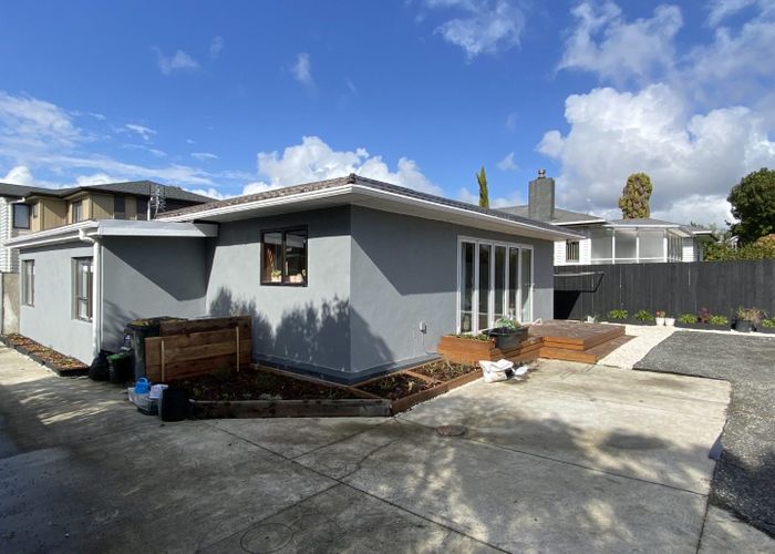  at 14 Evans Road, Weymouth, Manukau City, Auckland