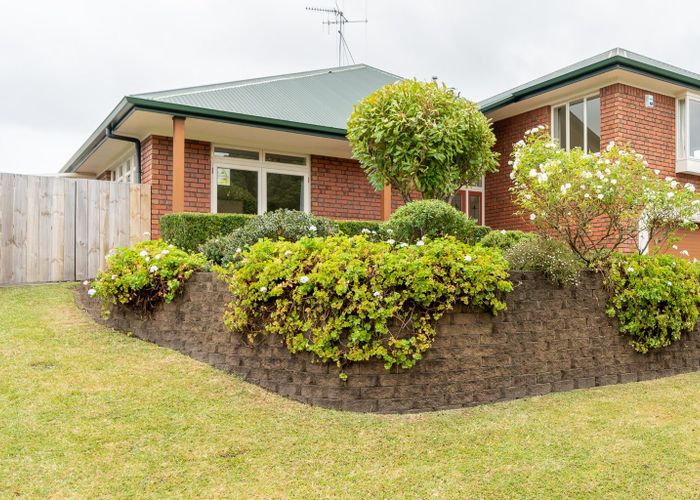  at 34 Huntington Drive, Huntington, Hamilton