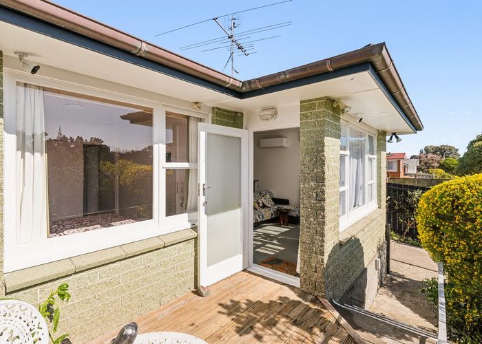  at 2 Anthony Grove, Paraparaumu Beach, Paraparaumu