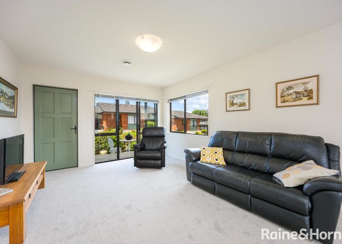  at 13/127 Boundary Road, Blockhouse Bay, Auckland