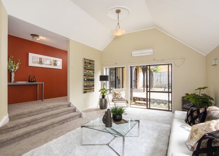  at 12 Steele Street, Meadowbank, Auckland