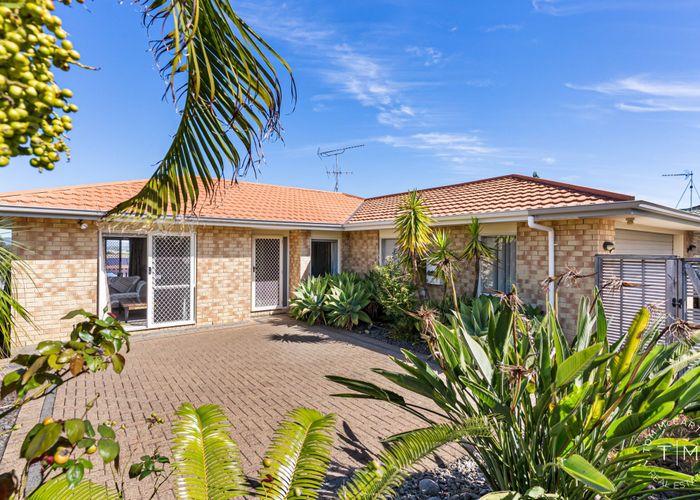  at 10 Rathmar Drive, Alfriston, Manukau City, Auckland