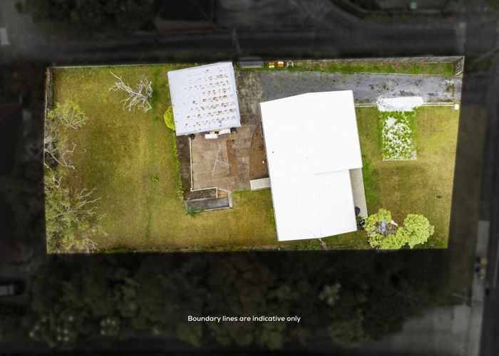  at 92 Colwill Road, Massey, Waitakere City, Auckland