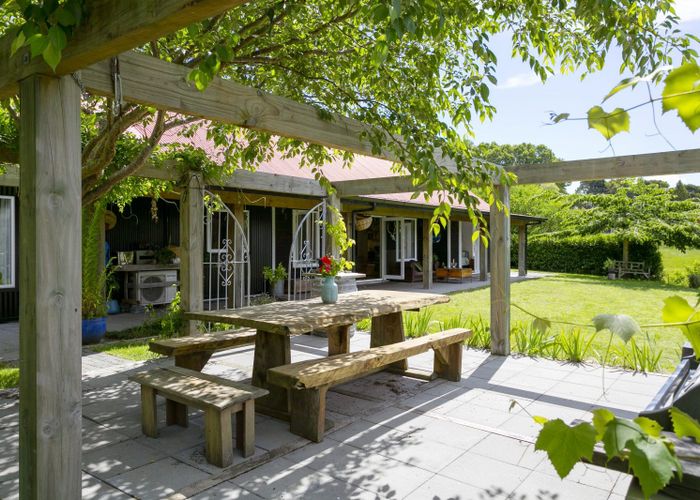 at 4/142 Mapara Road, Acacia Bay, Taupo