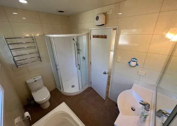  at 44 Preston Ave, Henderson, Waitakere City, Auckland