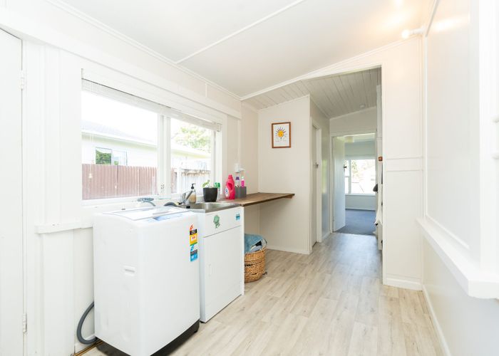  at 135 Galloway Street, Hamilton East, Hamilton