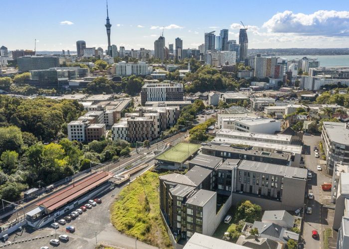  at 402/13 Cheshire Street, Parnell, Auckland