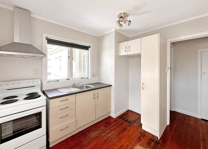  at 2/17 Shelly Beach Road, Saint Marys Bay, Auckland City, Auckland
