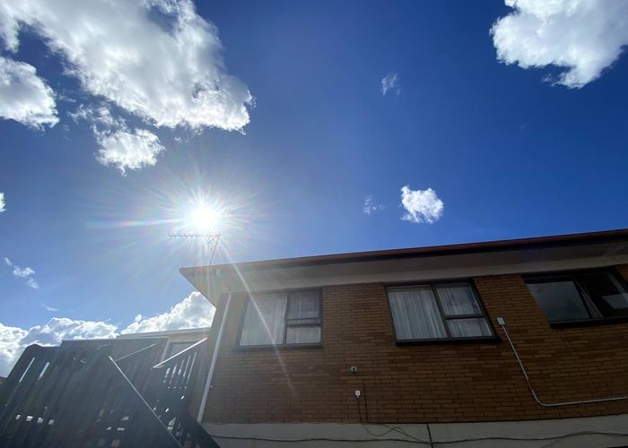  at 2/53 Butley Drive, Farm Cove, Auckland