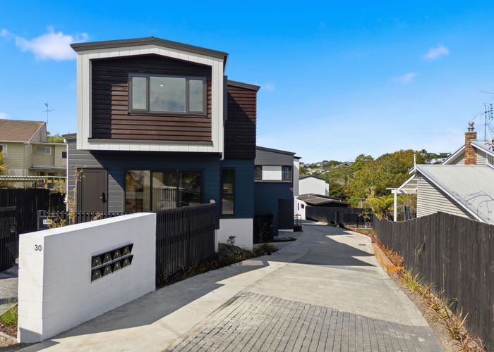  at 30 Kiteroa Terrace, Rothesay Bay, North Shore City, Auckland