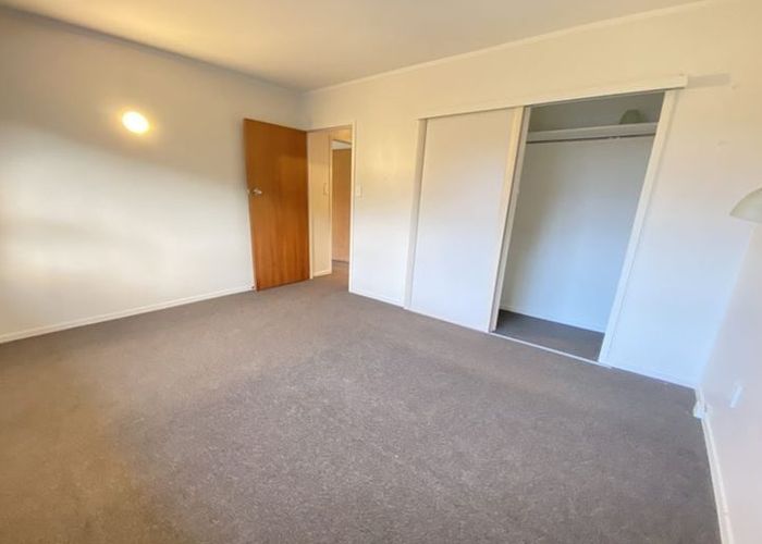  at 1/6 Kathleen street, Glenfield, North Shore City, Auckland