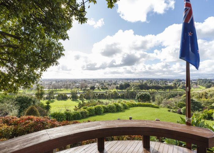  at 42 The Strand, Fitzherbert, Palmerston North