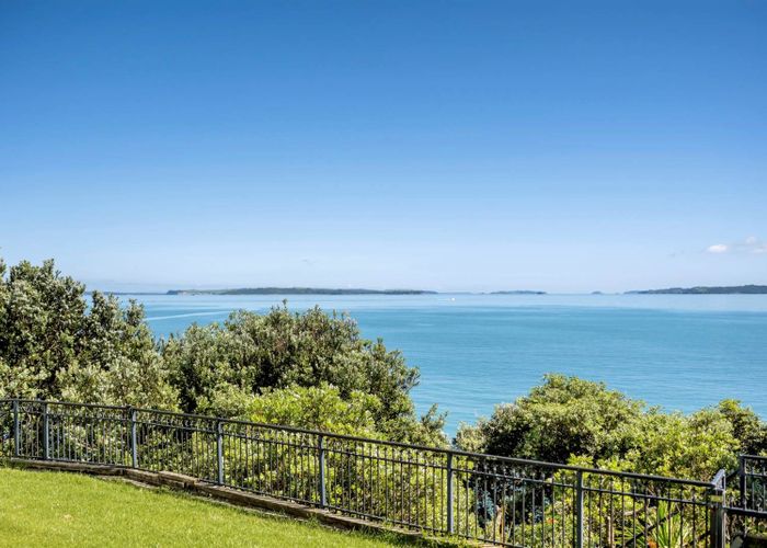  at 11 Hawke Crescent, Beachlands, Manukau City, Auckland