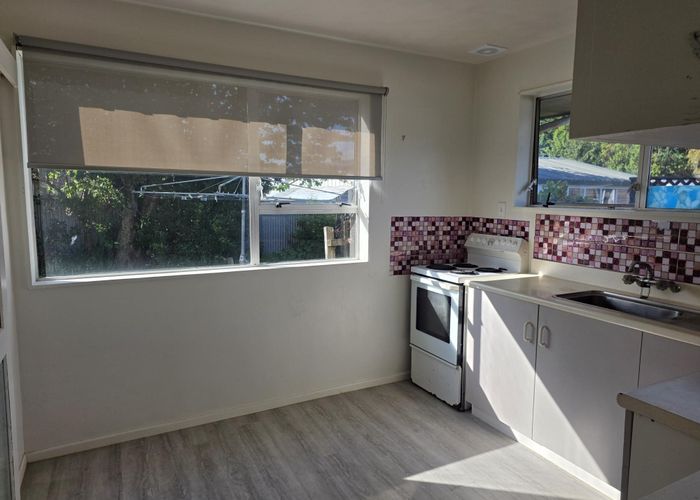  at 2/84 Tilford Street, Woolston, Christchurch City, Canterbury