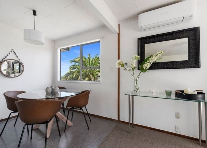  at 4 Lavery Place, Sunnynook, North Shore City, Auckland