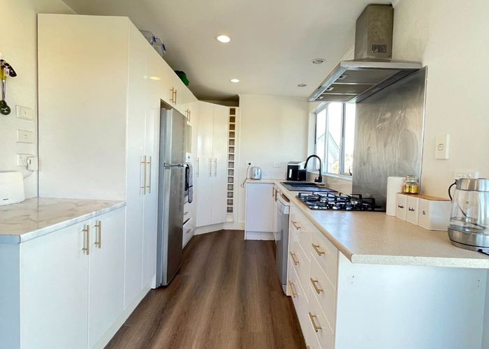  at 33A Cedar Heights Avenue, Massey, Waitakere City, Auckland