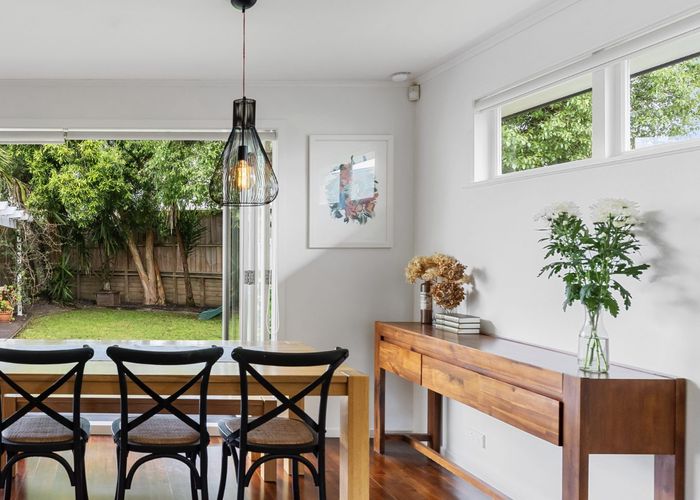  at 14 Sylvia Road, Hillcrest, Auckland