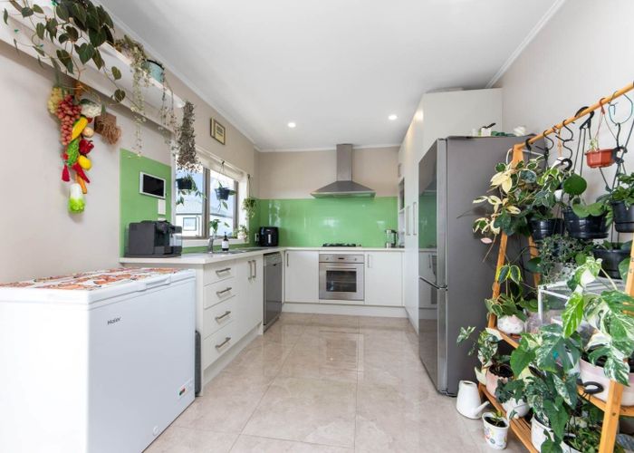  at 4237 Great North Road, Glendene, Waitakere City, Auckland