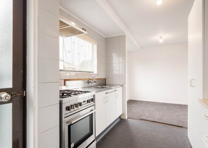  at 4 Barrys Road, Glendene, Waitakere City, Auckland