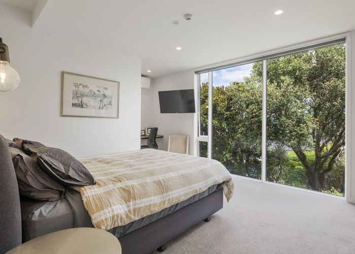  at 92C Hinemoa Street, Birkenhead, North Shore City, Auckland