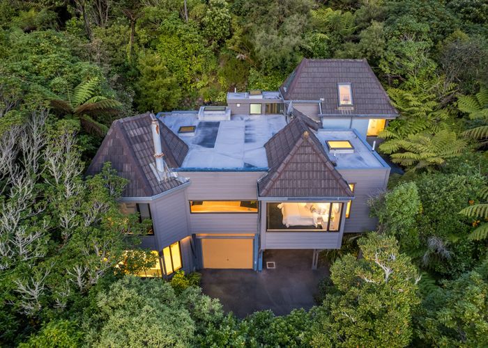  at 17 Dillon Street, Lowry Bay, Lower Hutt