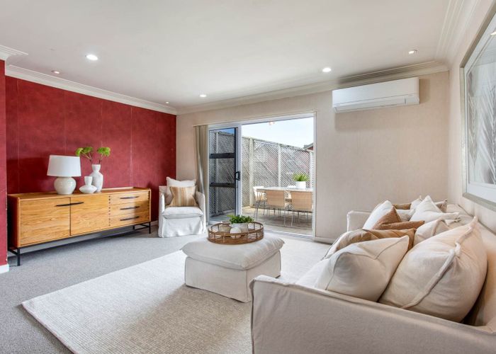  at 2/185 Shakespeare Road, Milford, North Shore City, Auckland