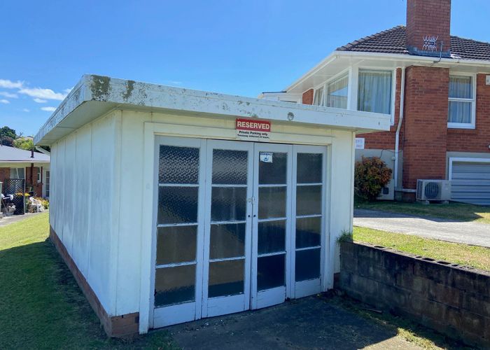  at 2/58 Church Road, Northcote Point, North Shore City, Auckland