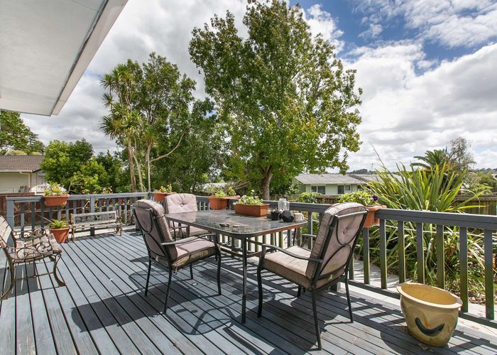  at 55 Larissa Avenue, Henderson, Auckland