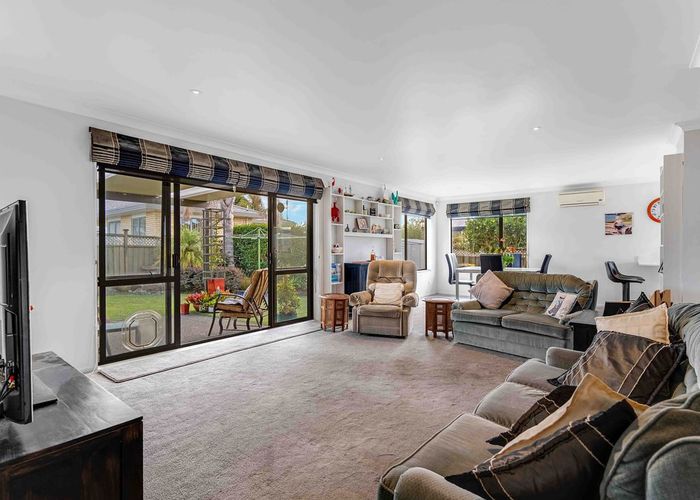  at 45 Merlot Heights, Huapai, Kumeū
