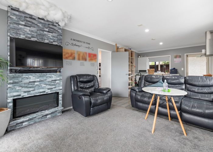 at 6A Ben Lora Place, Mangere East, Auckland