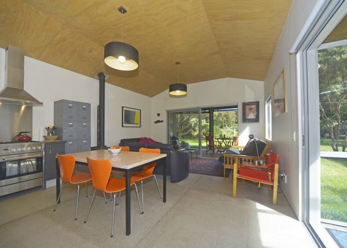  at 14 Drake Street, Waikawa Beach
