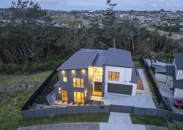  at 124 Kewa Road, Albany, North Shore City, Auckland