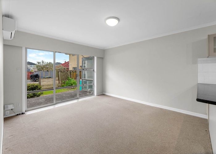  at 4/12 Stanhope Road, Mount Wellington, Auckland City, Auckland