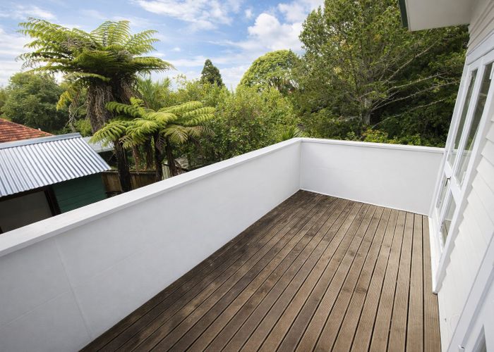  at 2/13 Wattle Street, New Lynn, Waitakere City, Auckland