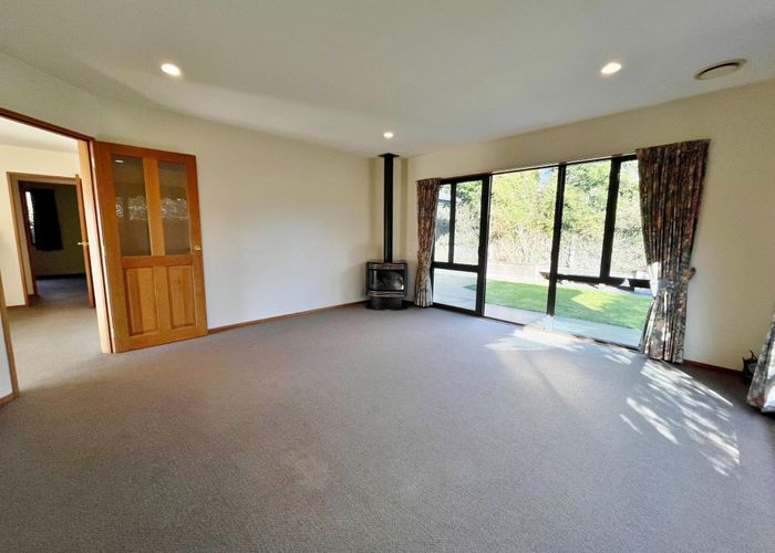  at 2/82 Middleton Road, Upper Riccarton, Christchurch