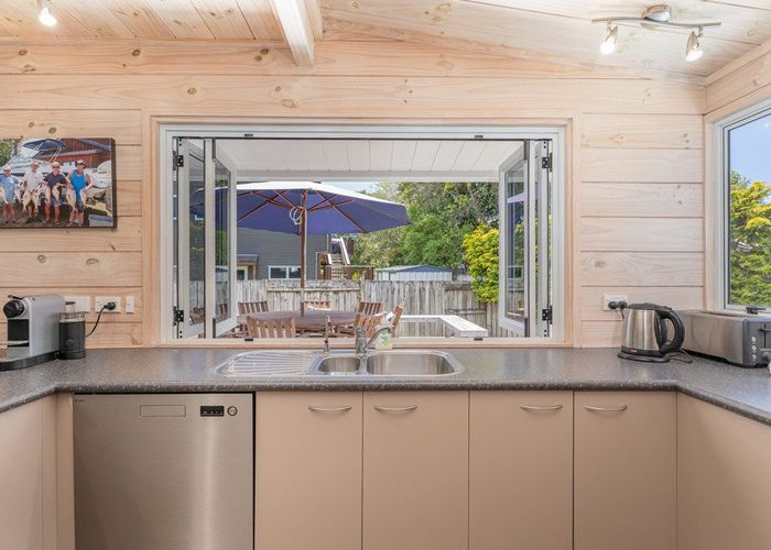  at 32 The Crows Nest, Cooks Beach, Thames-Coromandel, Waikato