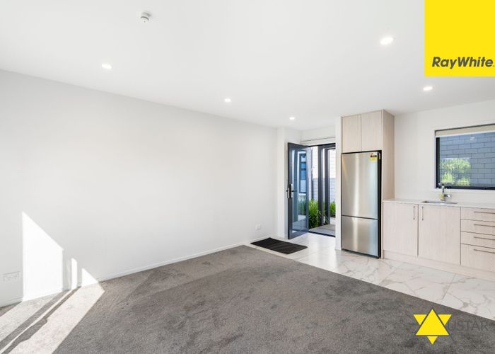  at 10/81 Kervil Avenue, Te Atatu Peninsula, Waitakere City, Auckland